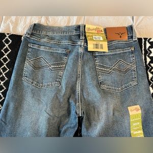 Mens Wrangler Retro Slim Straight Jeans - Size 30x36 - New with tags
